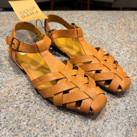 Frye Shoes - Frye and Co. Meenah Woven Strappy Sandals. Sz 10